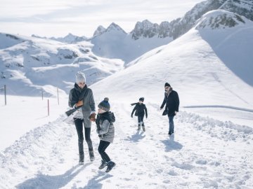 Familien Winterwanderung in Lech am Arlberg