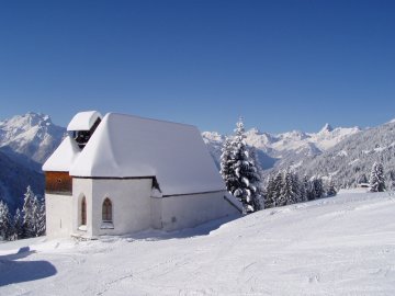 St-Agatha-Kirche-Winter-Panoramagasthof-Kristberg-Juergen-Zudrell-11.jpg