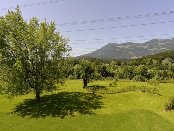 Walgaubad Wiese und Liegefläche in Nenzing in Vorarlberg
