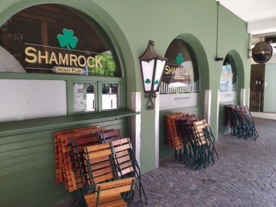 Shamrock Irish Pub 01